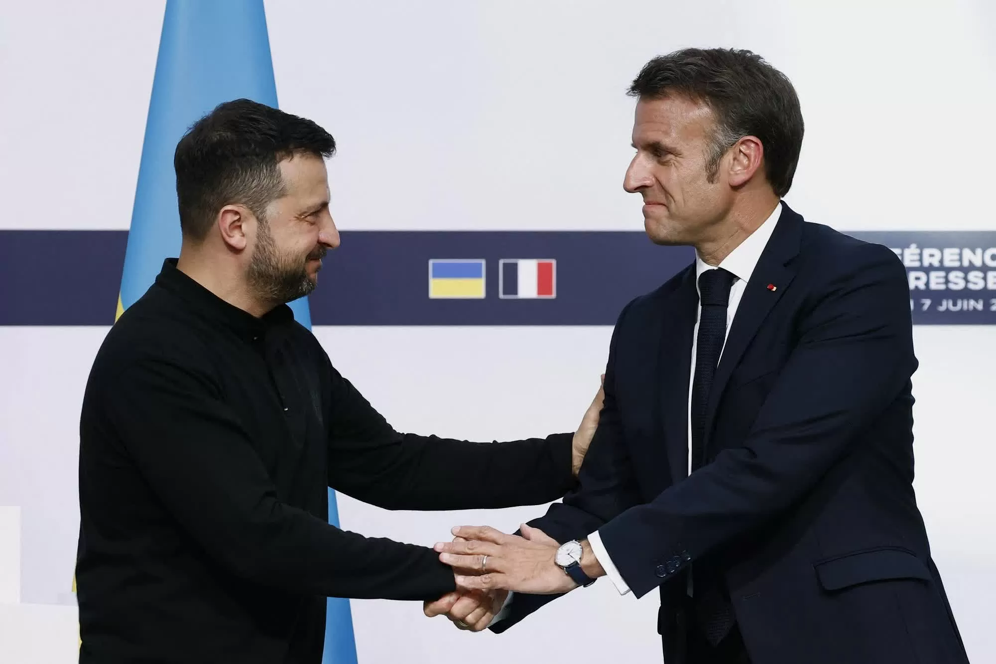 Tổng thống Ukraine cảm ơn ông Macron, nêu bật tầm quan trọng của việc gia nhập NATO,