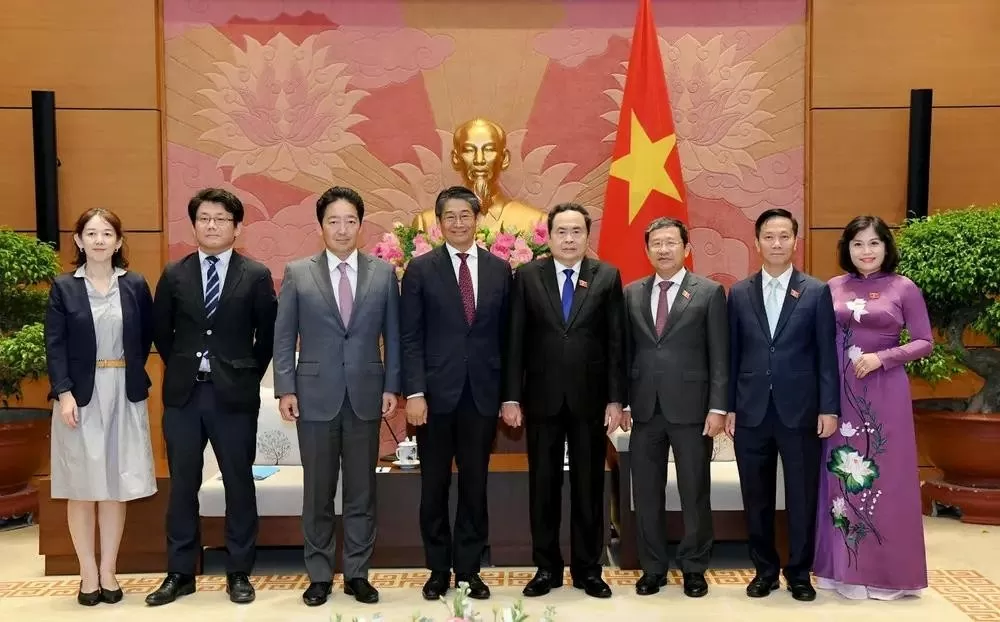 NA leader's visits expected to boost parliamentary partnership between Vietnam and Singapore, Japan