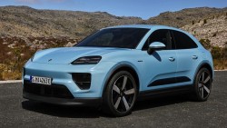 Triệu hồi xe điện Porsche Macan Electric tại Mỹ để tinh chỉnh đèn pha