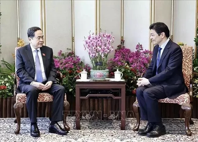 NA Chairman Tran Thanh Man meets with Singaporean Prime Minister Lawrence Wong