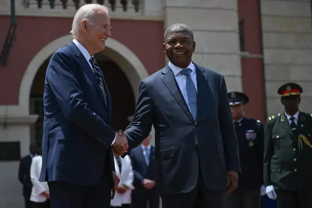 Tổng thống Angola Joao Lourenco gặp người đồng cấp Mỹ Joe Biden ngày 3/12 tại thủ đô Luanda. (Nguồn: AFP)