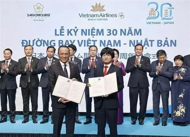 NA Chairman Tran Thanh Man attends celebration marking 30 years of Vietnam-Japan direct air route