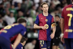 Ân hận vì sai lầm, Frenkie De Jong xin lỗi đồng đội Barcelona