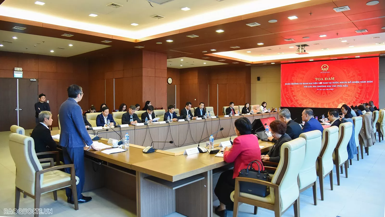 Đoàn Trưởng Cơ quan đại diện Việt Nam ở nước ngoài bổ nhiệm năm 2024 tọa đàm với các địa phương phía Bắc Đoàn Trưởng Cơ quan đại diện Việt Nam ở nước ngoài bổ nhiệm năm 2024 tọa đàm với các địa phương phía Bắc