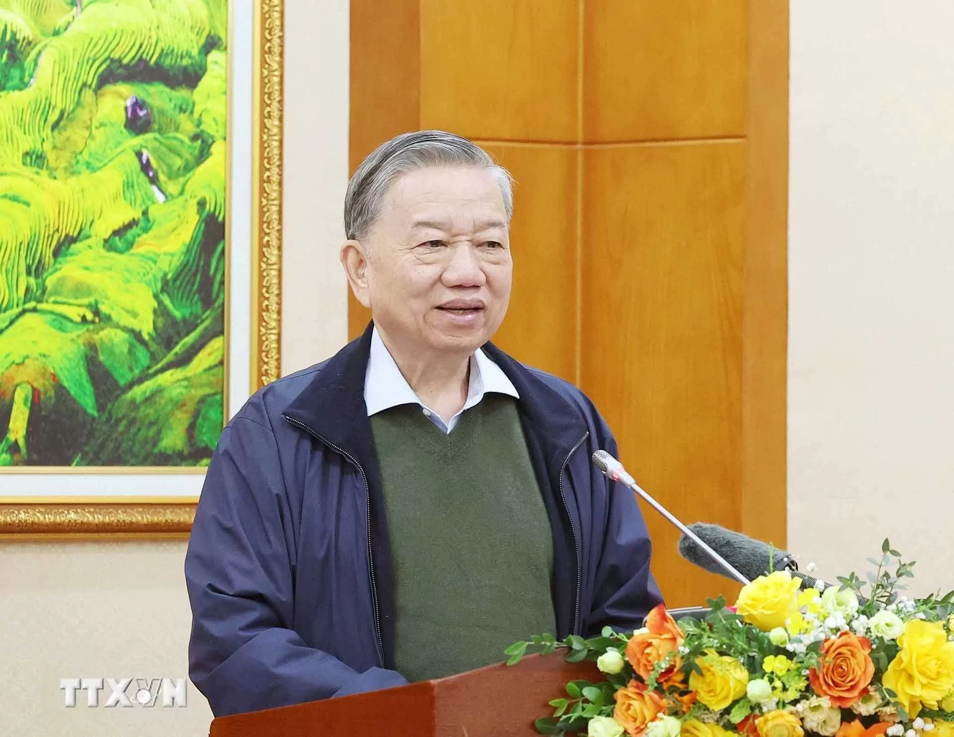 Tổng B&iacute; thư T&ocirc; L&acirc;m l&agrave;m việc với Ban Kinh tế Trung ương