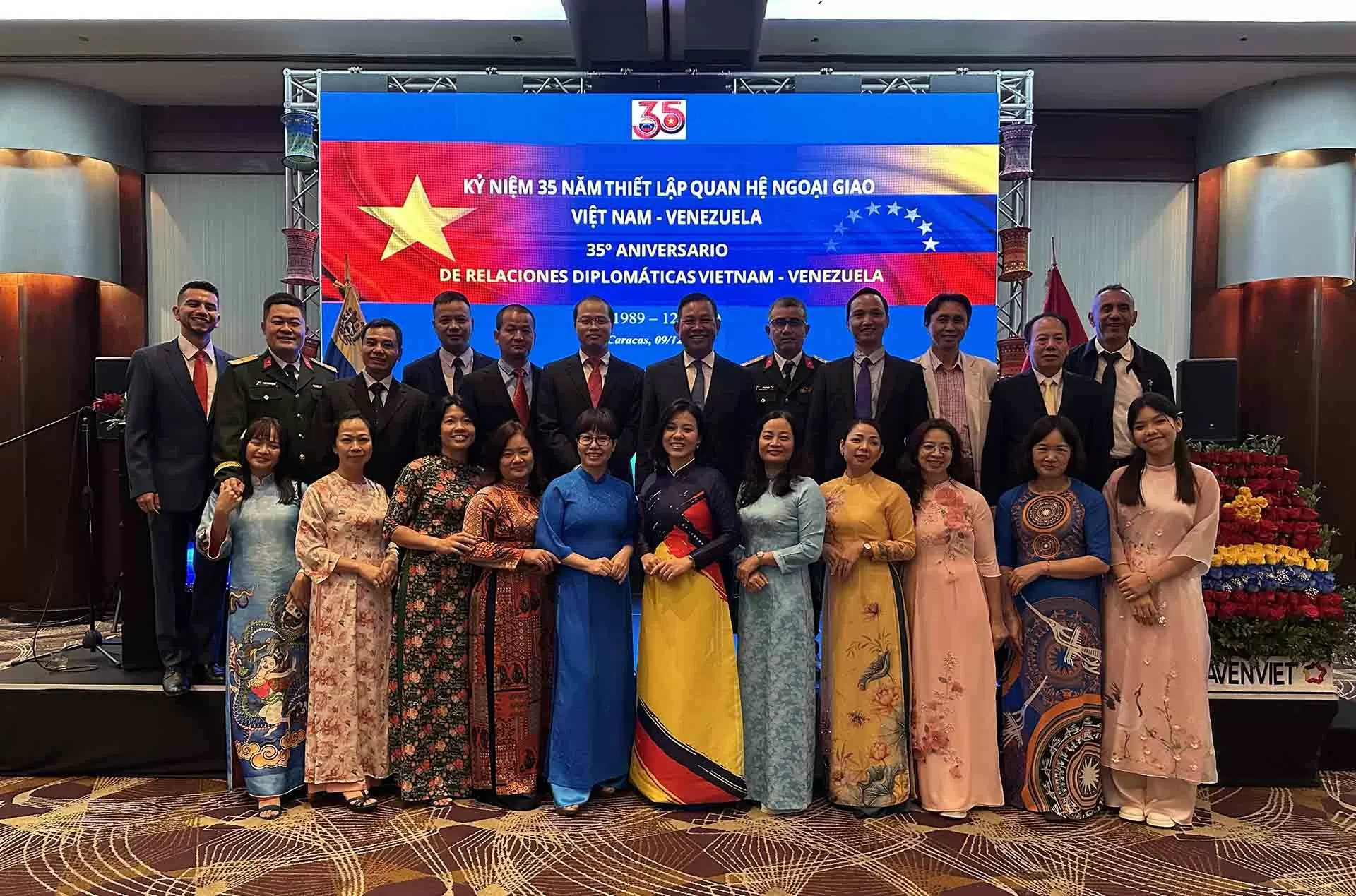 Kỷ niệm 35 năm thiết lập quan hệ ngoại giao Việt Nam-Venezuela Kỷ niệm 35 năm thiết lập quan hệ ngoại giao Việt Nam-Venezuela