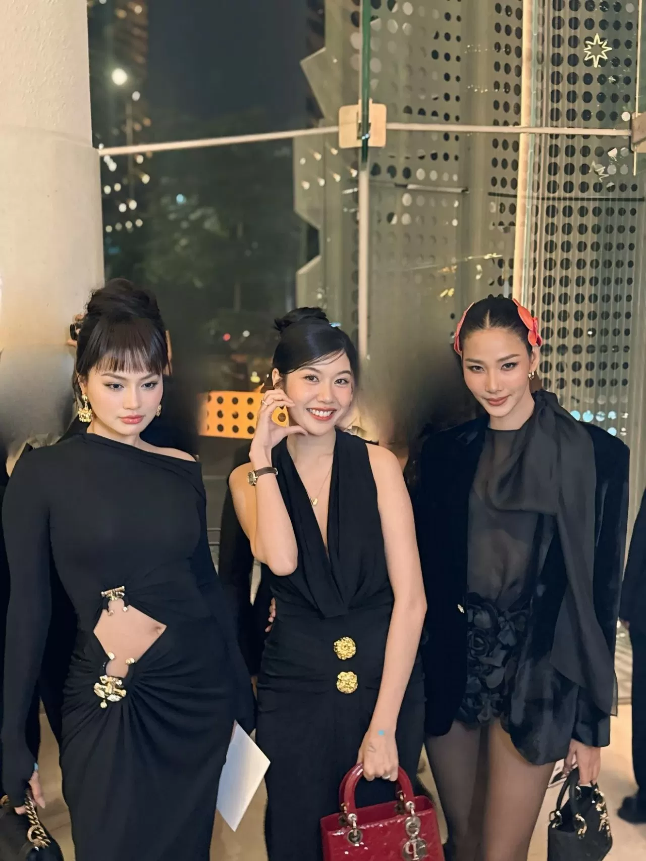 Dàn sao 'đổ bộ' đám cưới Hoa hậu Khánh Vân Dàn sao 'đổ bộ' đám cưới Hoa hậu Khánh Vân