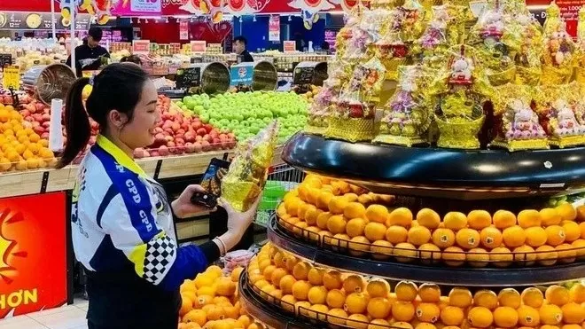 Hanoi ensures sufficient goods stockpiles for Tet holiday