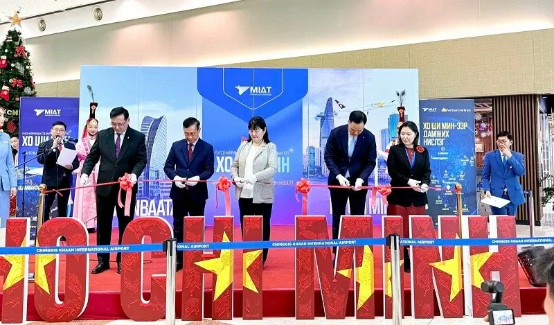 Khai trương chuyến bay thương mại đầu tiên giữa Ulaanbaatar và Thành phố Hồ Chí Minh