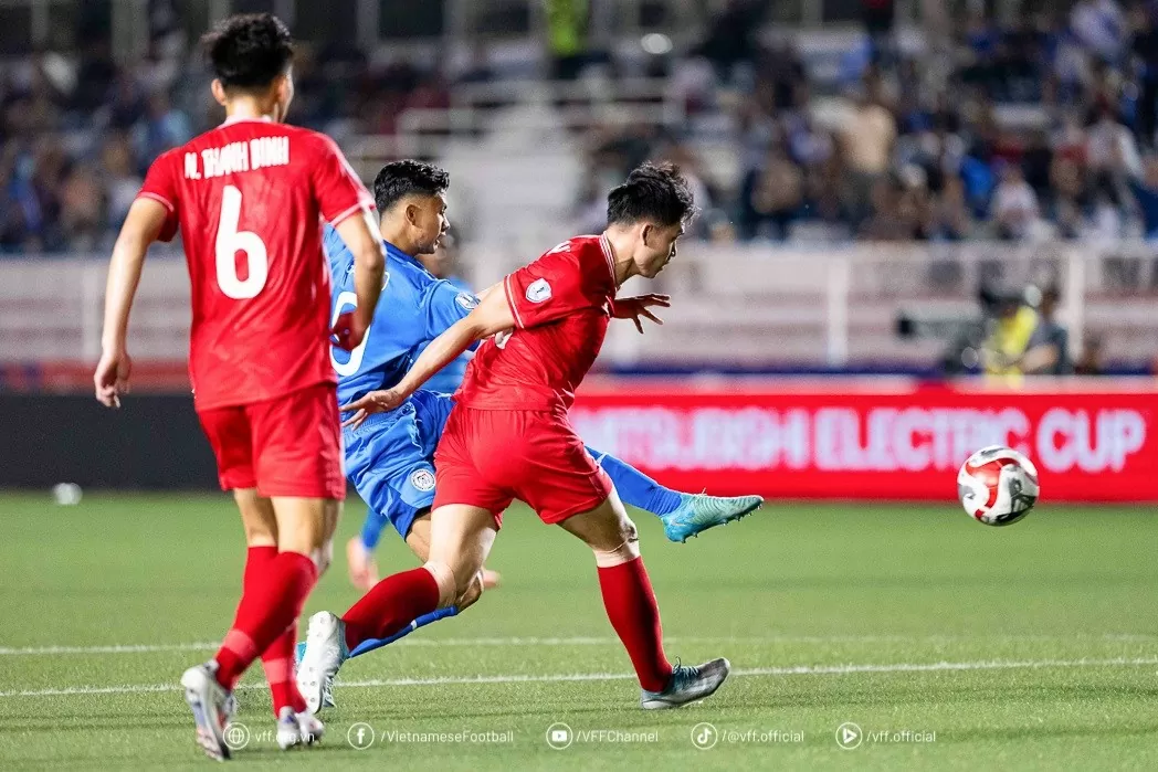 Philippines 1 - 1 Việt Nam: Thoát hiểm trong gang tấc