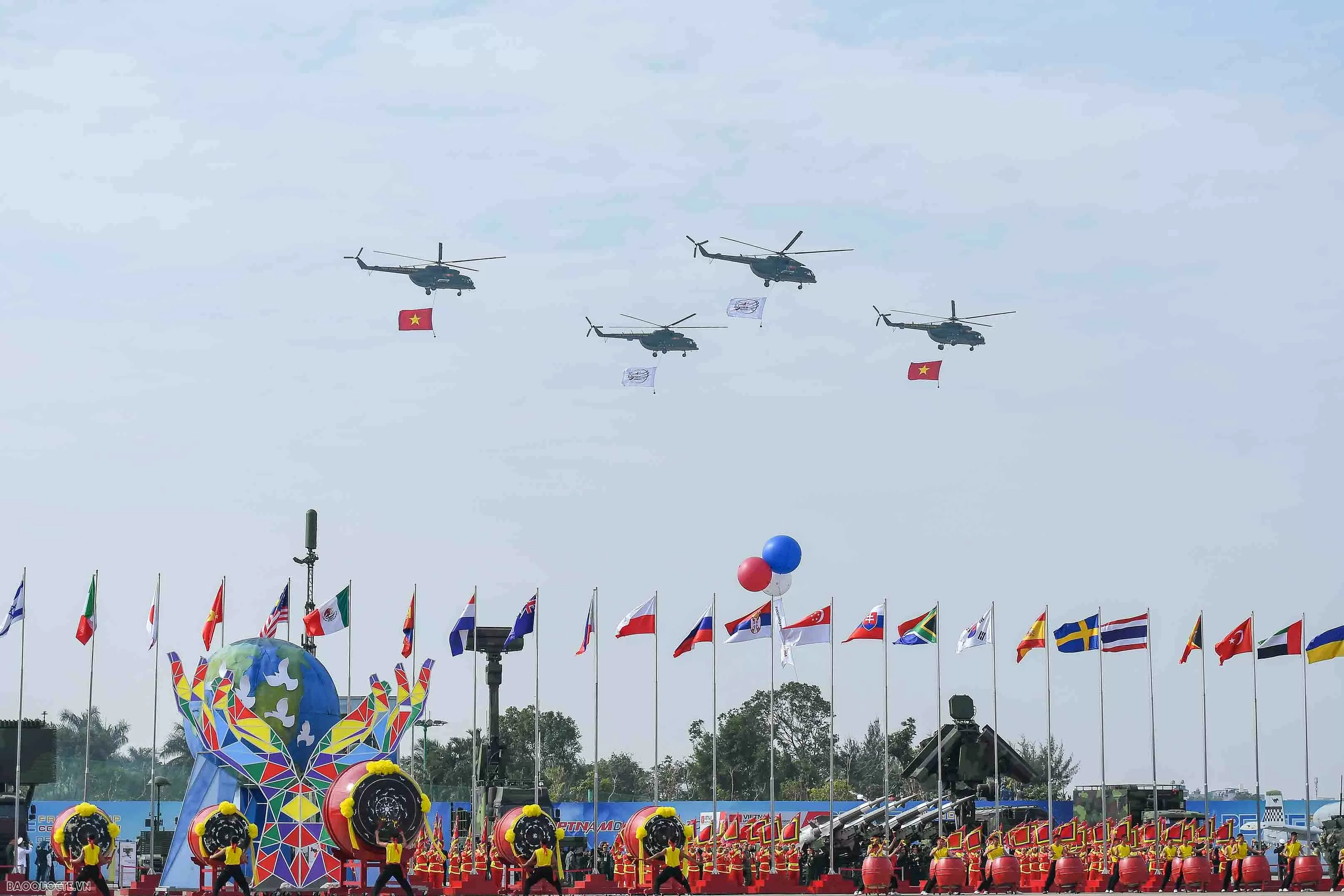 Thủ tướng Phạm Minh Chính: Việt Nam ưu tiên phát triển công nghệ tiên tiến vào công nghiệp quốc phòng