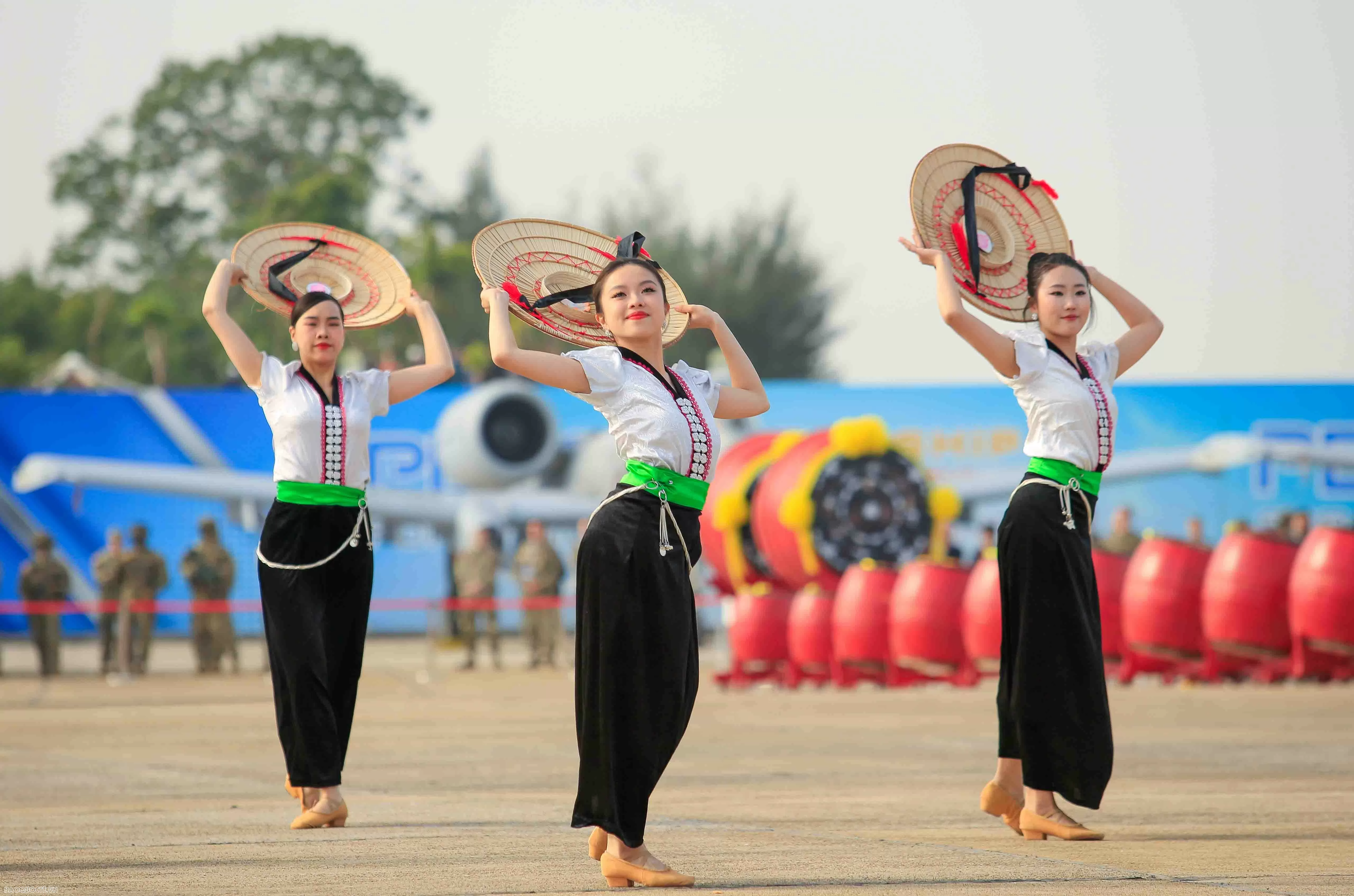 Thủ tướng Phạm Minh Chính: Việt Nam ưu tiên phát triển công nghệ tiên tiến vào công nghiệp quốc phòng