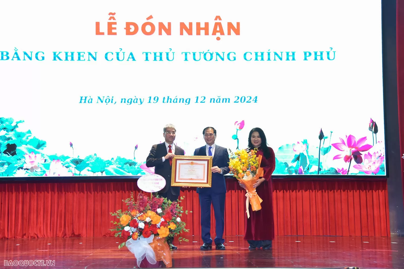 Phó Thủ tướng, Bộ trưởng Ngoại giao Bùi Thanh Sơn dự Lễ kỷ niệm 60 năm thành lập Văn phòng Đảng uỷ - Đoàn thể, Bộ Ngoại giao