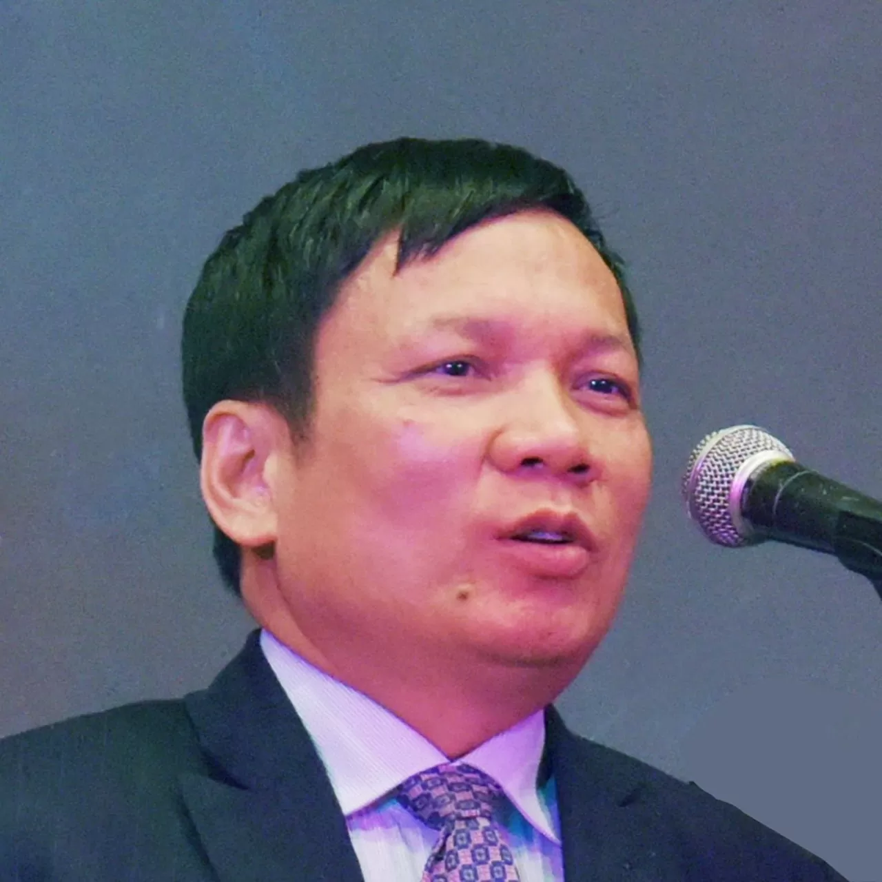 Mái nhà luôn ấm tình quê hương Mái nhà luôn ấm tình quê hương