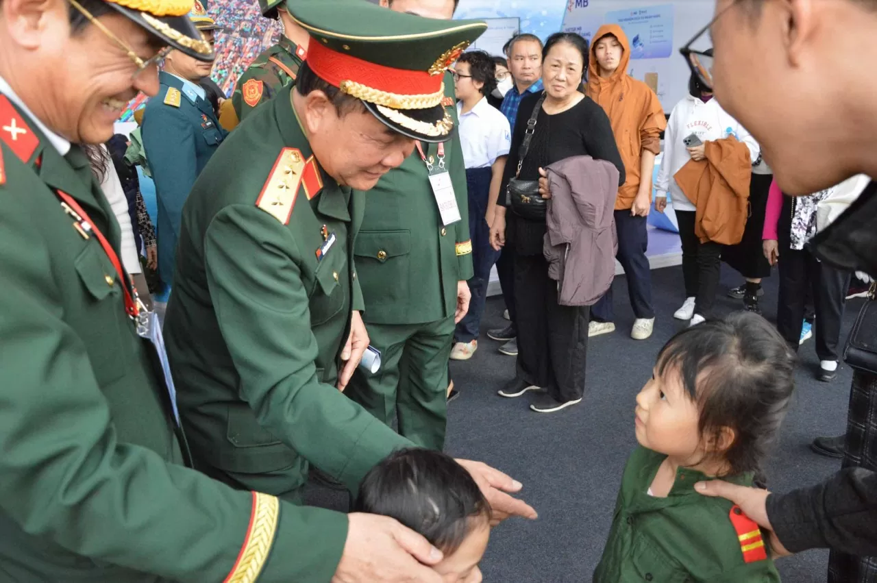 Thượng tướng Hoàng Xuân Chiến: Sẽ mở cửa Triển lãm thêm 1 ngày để đón tiếp nhân dân