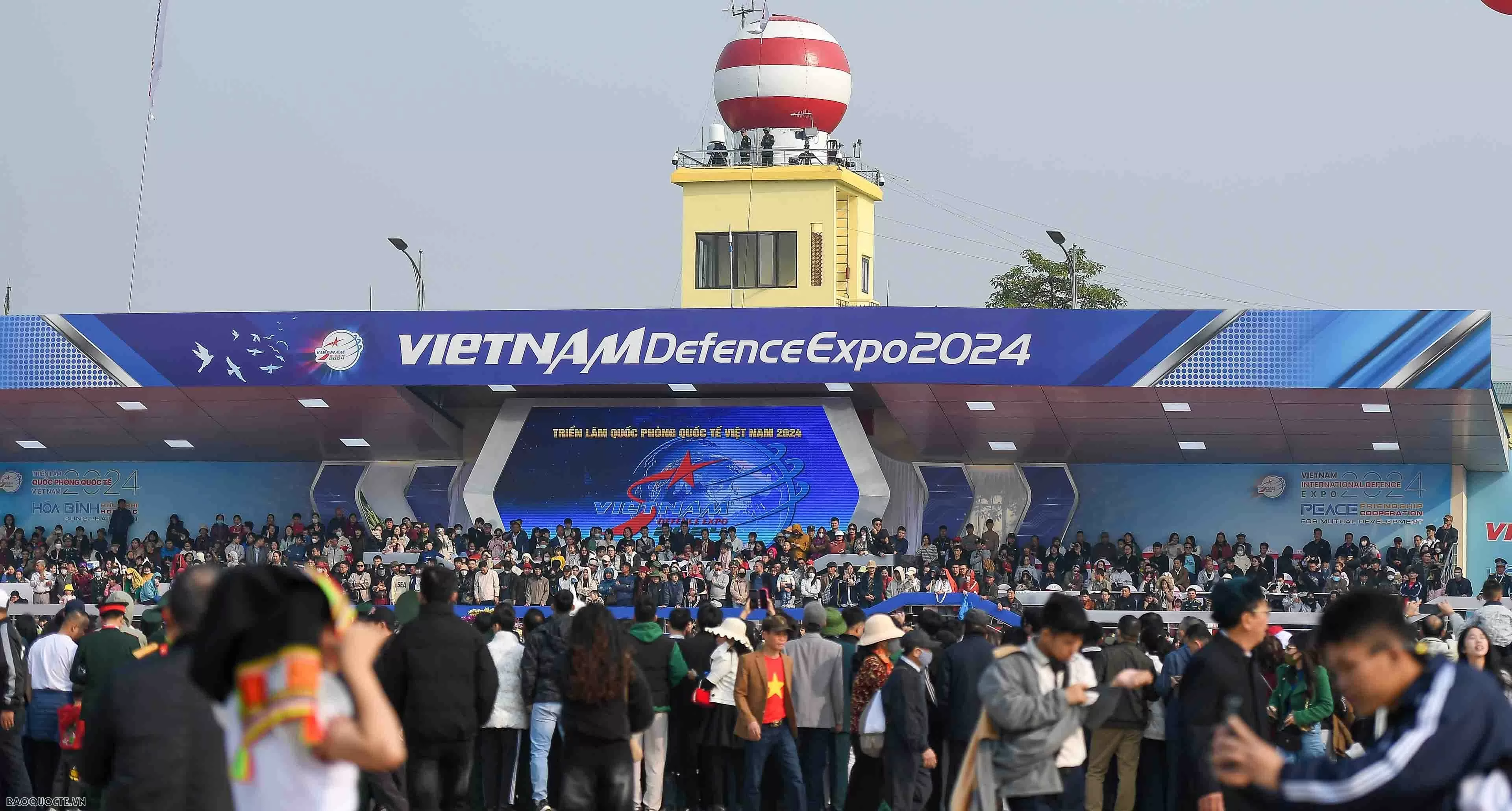 Vietnam International Defence Expo 2024: Eextend visiting time to some booths