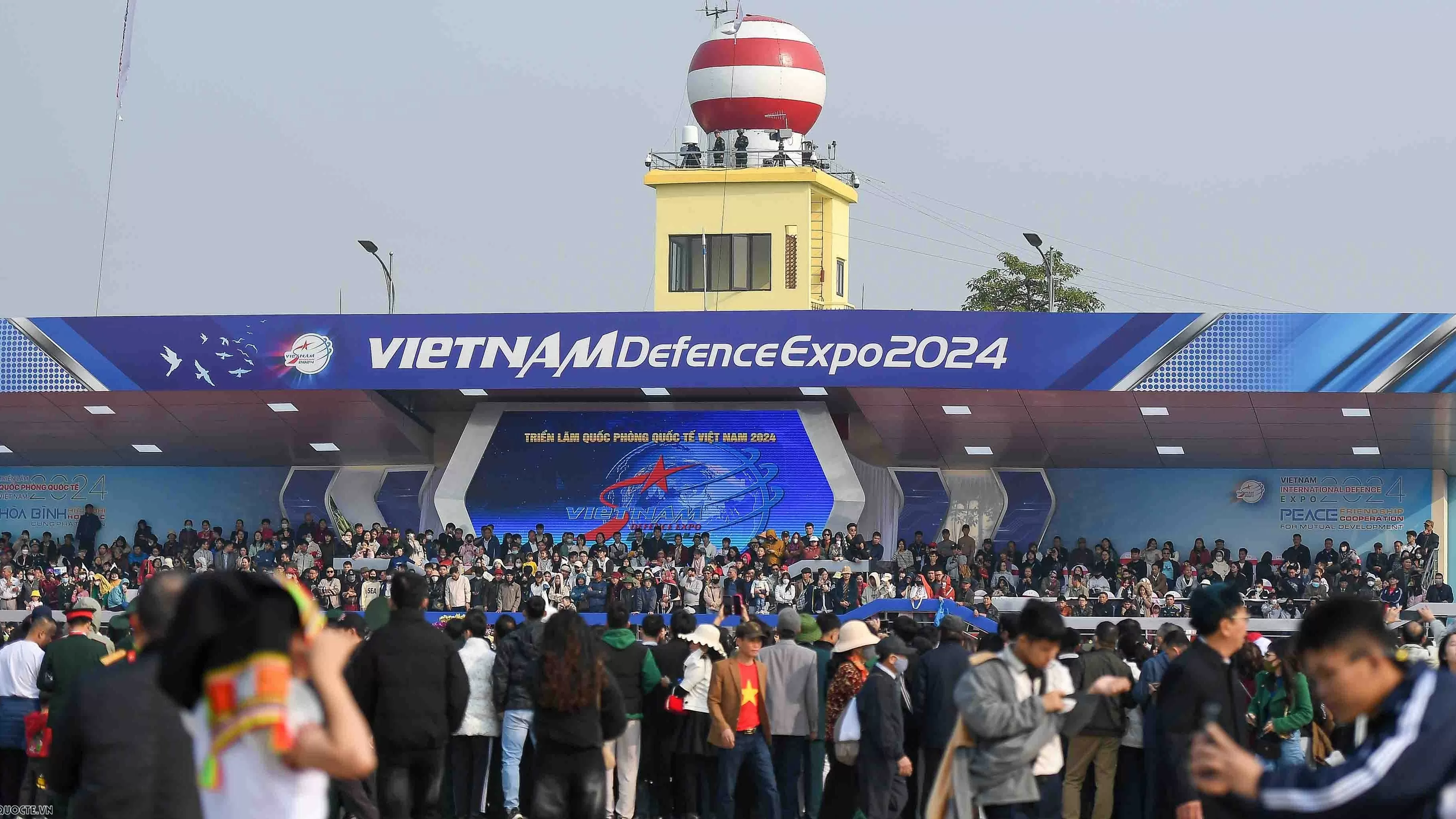 Vietnam International Defence Expo 2024: Extend visiting time to some booths