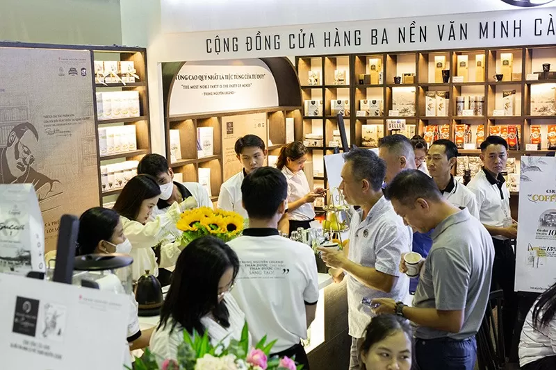 Trung Nguyên E-Coffee là mô hình cửa hàng kinh doanh cà phê hàng đầu, thiết thực và bền vững, góp phần quảng bá cà phê, văn hóa cà phê Việt Nam ra toàn cầu.