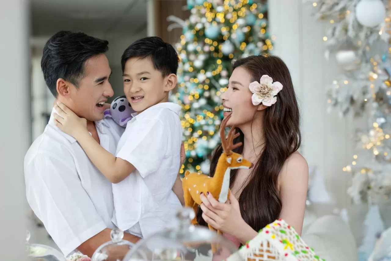 Không khí Noel ngập tràn trong mái ấm nhỏ của diễn viên Thúy Diễm