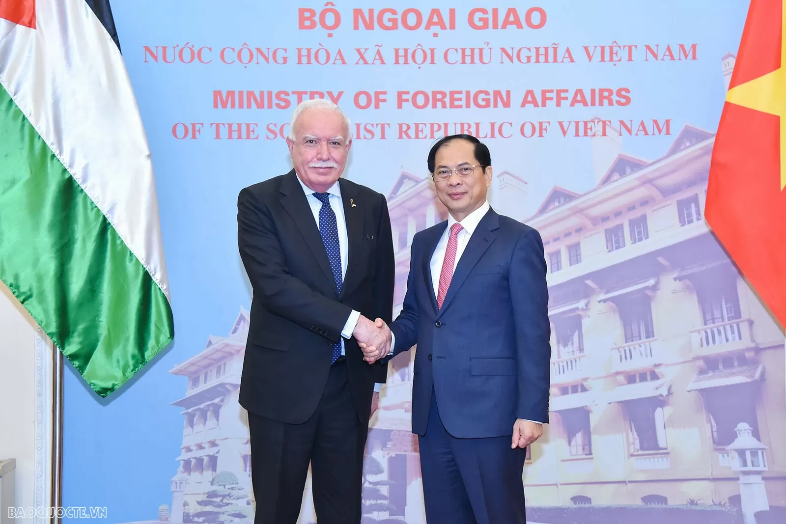 Deputy PM, FM Bui Thanh Son receives Special Envoy of Palestinian President Riad Malki