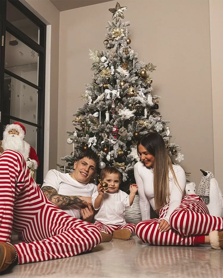 Hình ảnh sao sân cỏ thế giới vui bên gia đình đón Giáng sinh Hình ảnh sao sân cỏ thế giới vui bên gia đình đón Giáng sinh