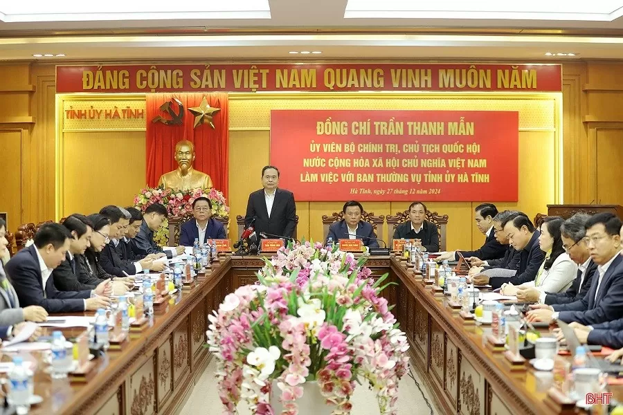 Ha Tinh province lauded for 2024 achievements with their outstanding efforts