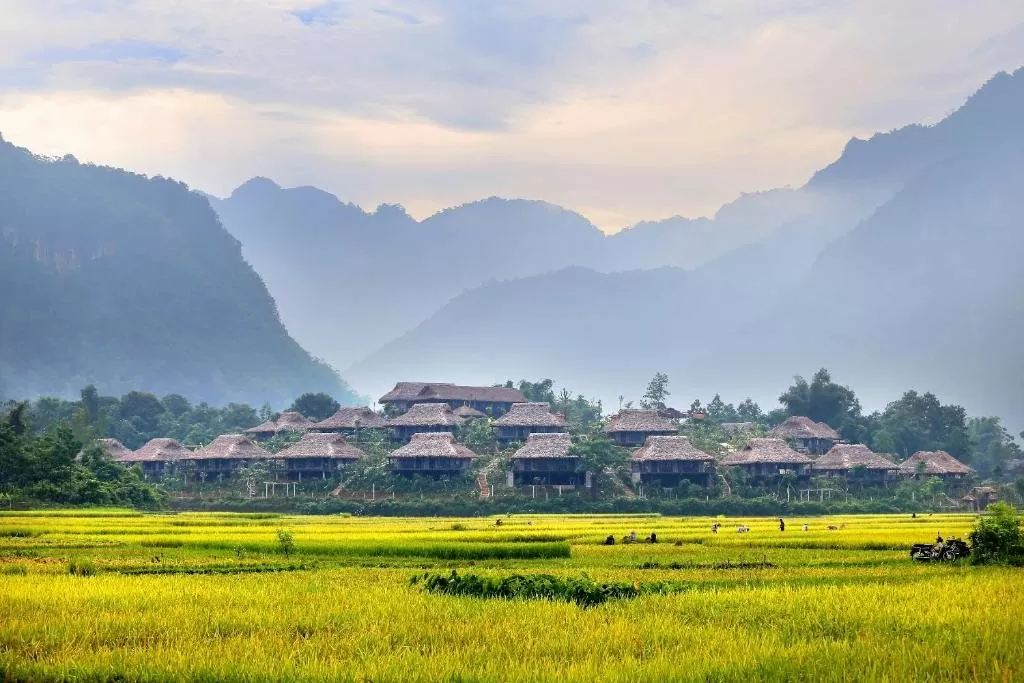 Hòa Bình sở hữu 177 danh lam thắng cảnh, di tích lịch sử. (Nguồn: Vnxpress) Hòa Bình sở hữu 177 danh lam thắng cảnh, di tích lịch sử. (Nguồn: Vnxpress)