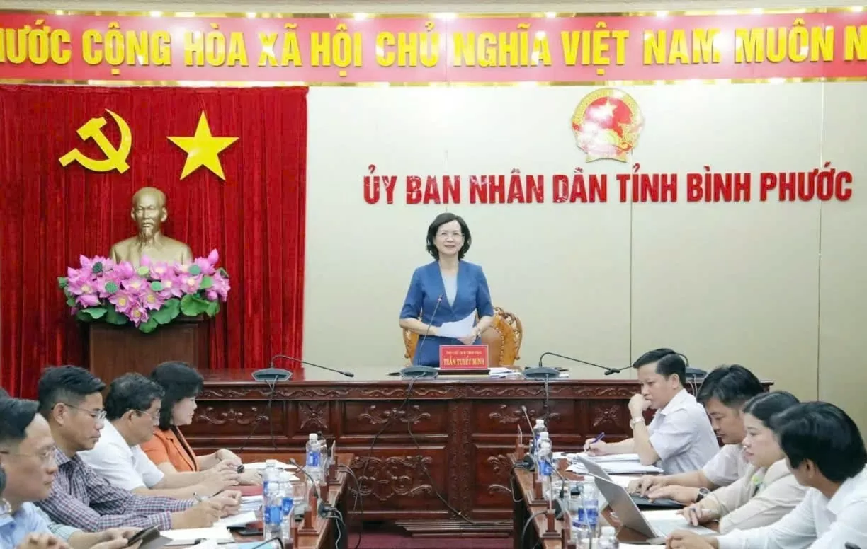 Ủy viên Ban Thường vụ Tỉnh ủy, Phó Chủ tịch UBND tỉnh Trần Tuyết Minh, Tổ trưởng Tổ công tác Trung Quốc đã chủ trì họp triển khai Quy chế hoạt động của Tổ công tác và kế hoạch của UBND tỉnh về tăng cường giao lưu, hợp tác, xúc tiến đầu tư, thương mại, du lịch với các địa phương và đối tác Trung Quốc.