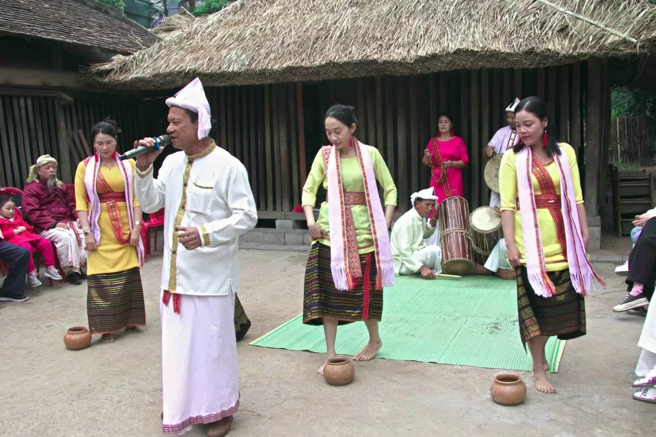 Gìn giữ bản sắc Chăm trong dòng chảy thời đại