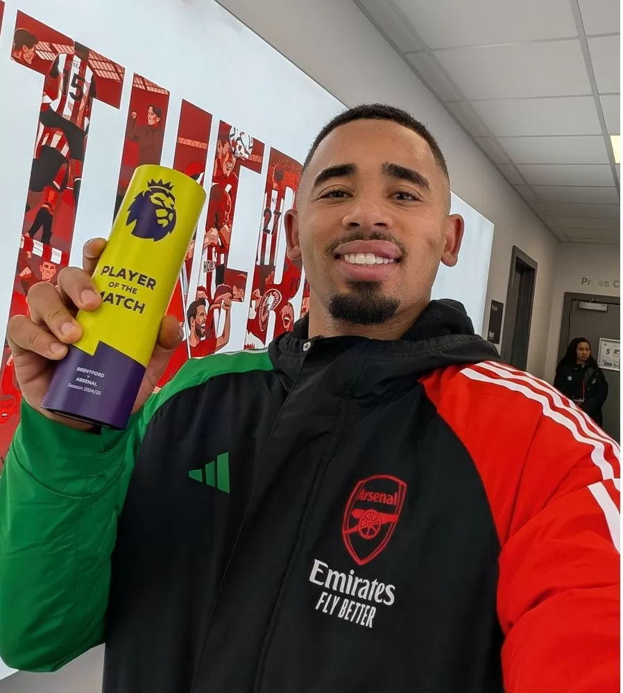 Arsenal thắng Brentford, Gabriel Jesus giành giải thưởng ở trận đầu tiên trong năm mới