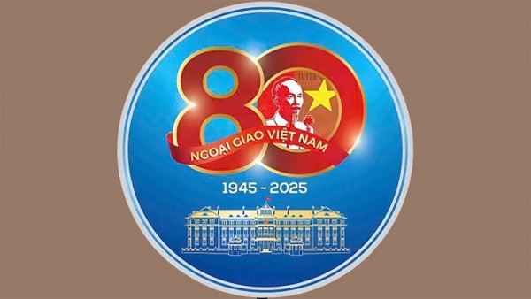 80 nam ngoai giao viet nam