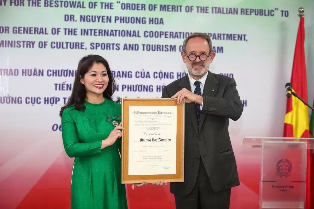 TS. Nguyễn Phương Hòa được Italy vinh danh với Huân chương Công trạng TS. Nguyễn Phương Hòa được Italy vinh danh Huân chương Công trạng