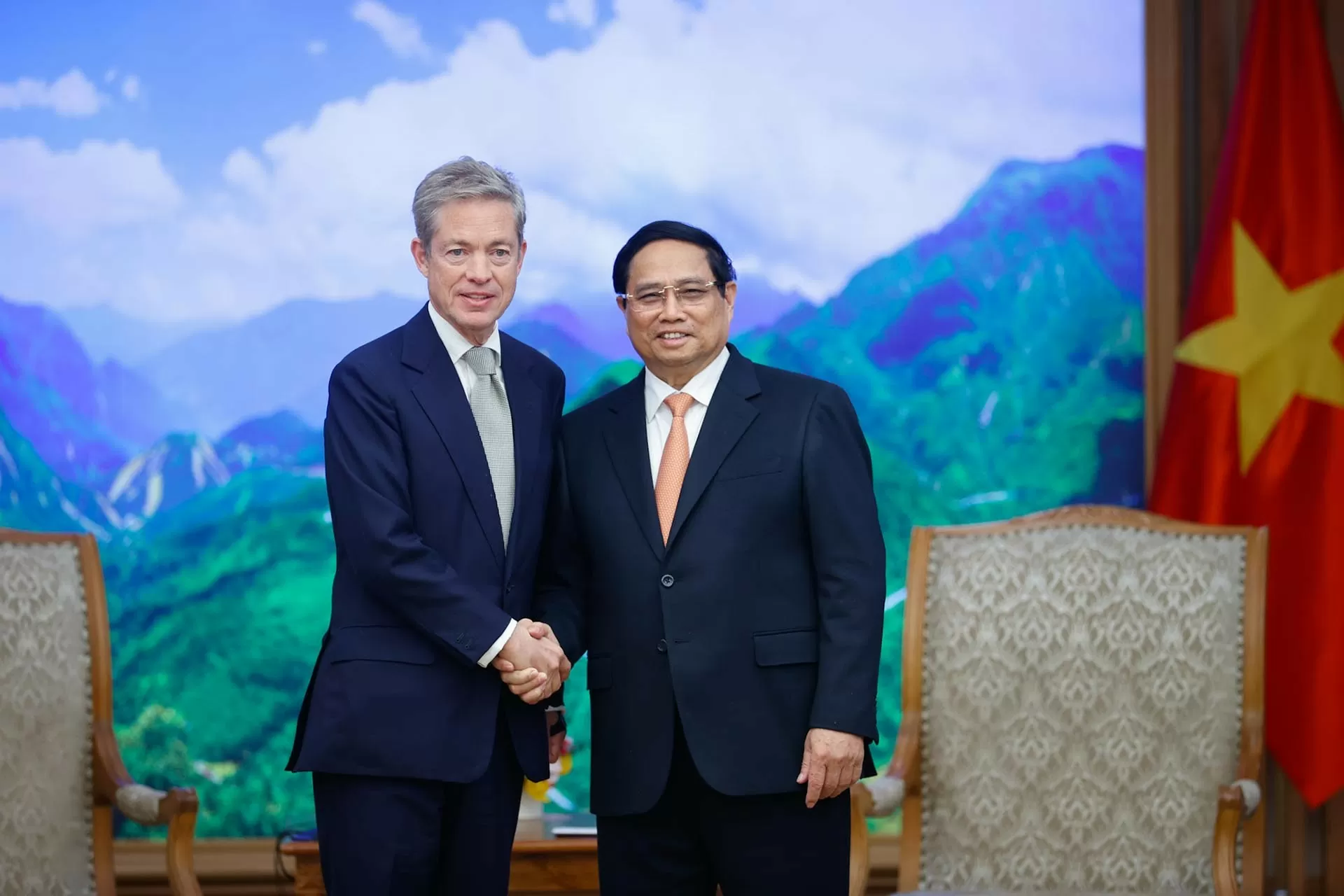 PM Pham Minh Chinh welcomes Chairman of Berggruen Holding in Hanoi