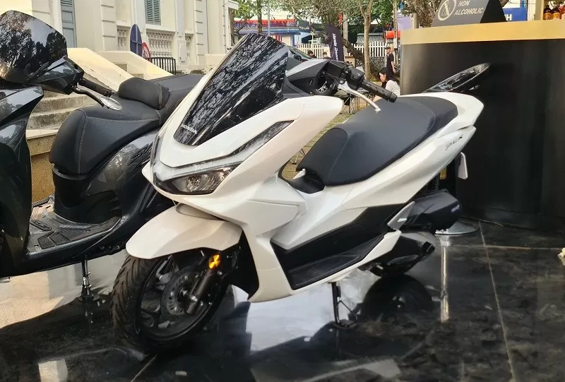 Cận cảnh xe tay ga Honda PCX 125 2025 vừa trình làng tại Việt Nam