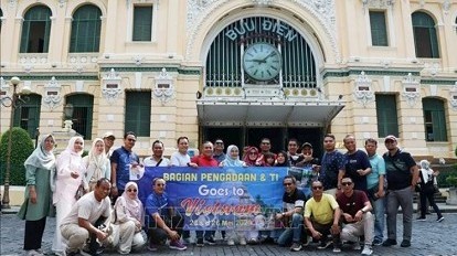 Vietnam shows strong appeal to tourists as Tet Lunar New Year coming