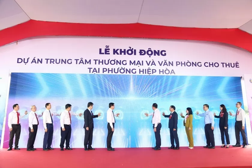 Lãnh đạo tỉnh Đồng Nai và nhà đầu tư khởi động dự án trung tâm thương mại. (Nguồn: Báo Pháp luật)