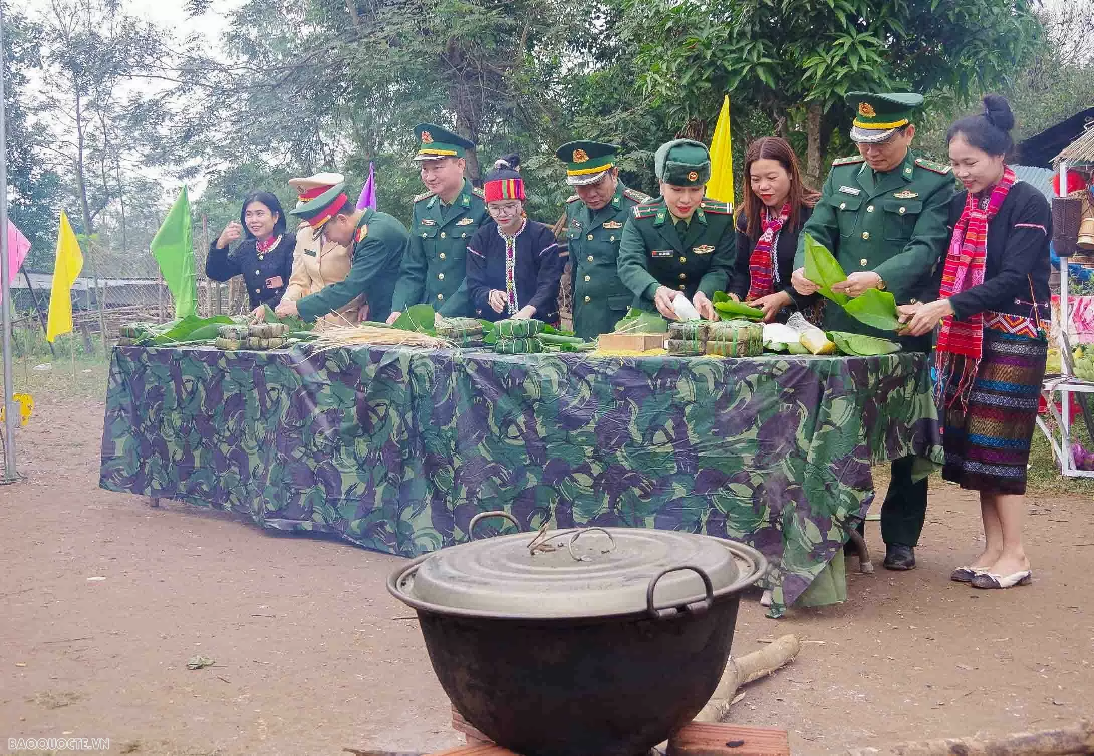 Quảng Trị: Mang xuân đến bà con nơi biên giới