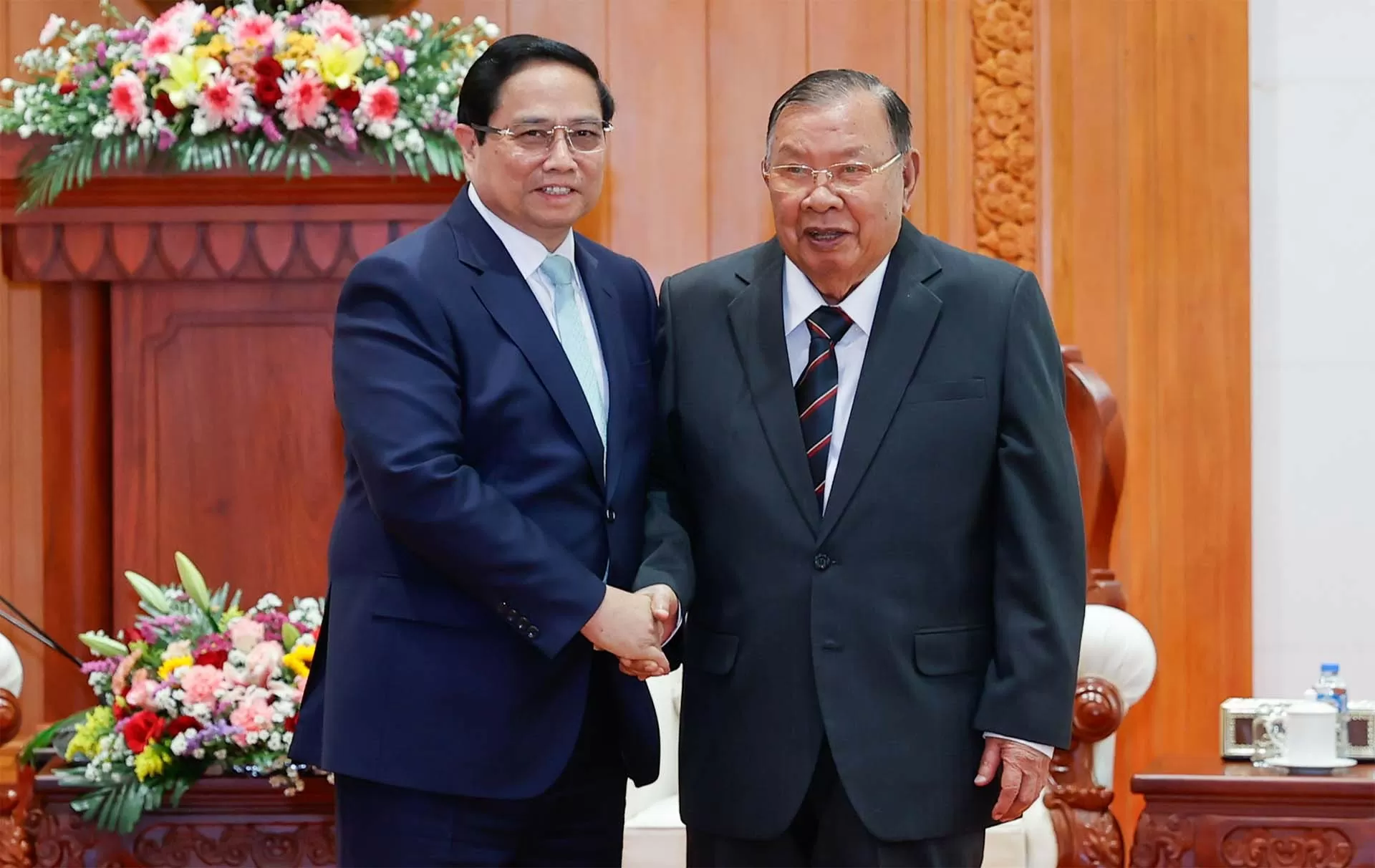 Thủ tướng Phạm Minh Chính gặp các nguyên Lãnh đạo cấp cao Lào Thủ tướng Phạm Minh Chính gặp các nguyên Lãnh đạo cấp cao Lào