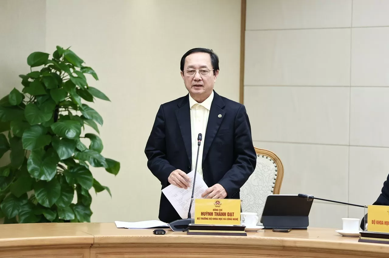 Bộ trưởng Bộ Khoa học và Công nghệ Huỳnh Thành Đạt phát biểu tại cuộc họp - Ảnh: VGP/Tuấn Dũng