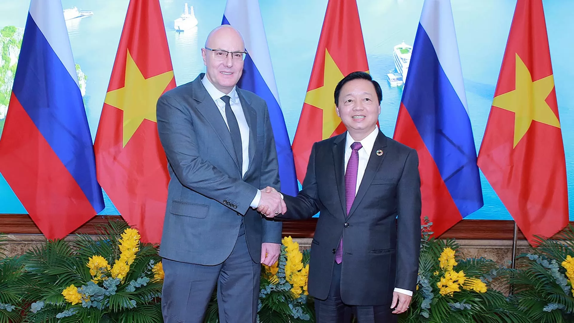 Phó Thủ tướng Trần Hồng Hà làm việc với Phó Thủ tướng Liên bang Nga