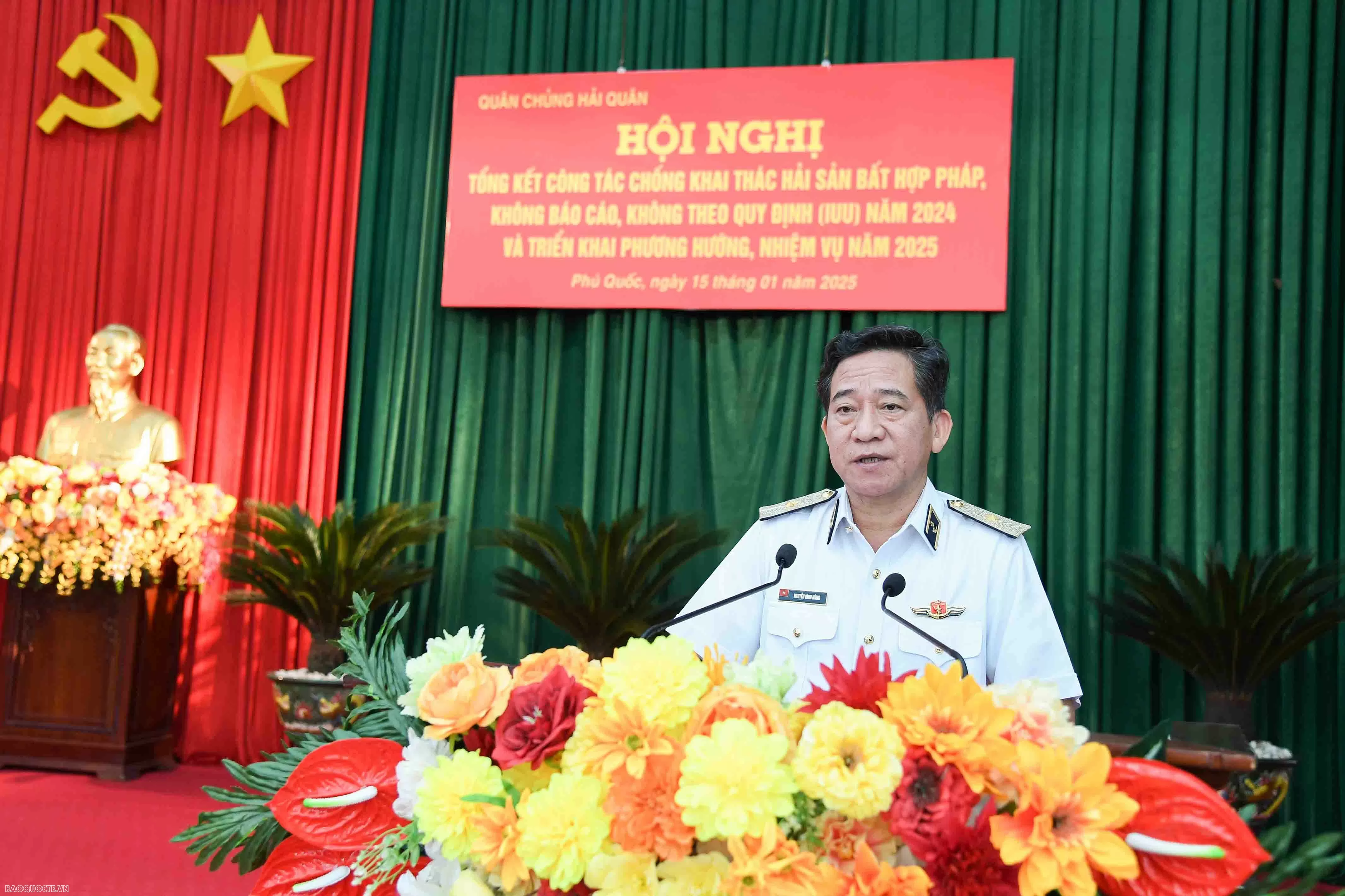 Lực lượng Hải quân ngăn chặn kịp thời gần 300 tàu cá có ý định vượt ranh giới Lực lượng Hải quân ngăn chặn kịp thời gần 300 tàu cá có ý định vượt ranh giới