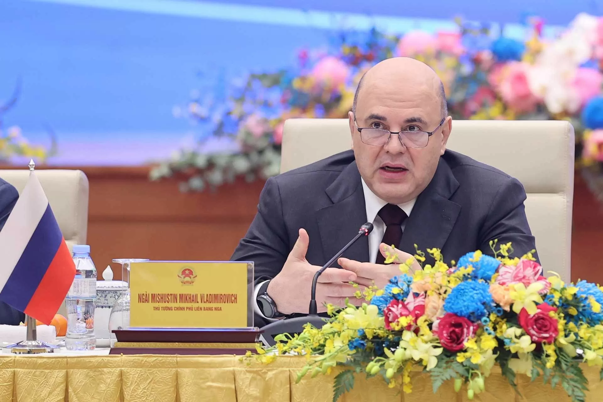 Vietnam, Russia Prime Ministers attend high-level business dialogue facilitating partnerships