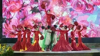 Sa Dec city in Dong Thap kicks off 2025 spring flower festival