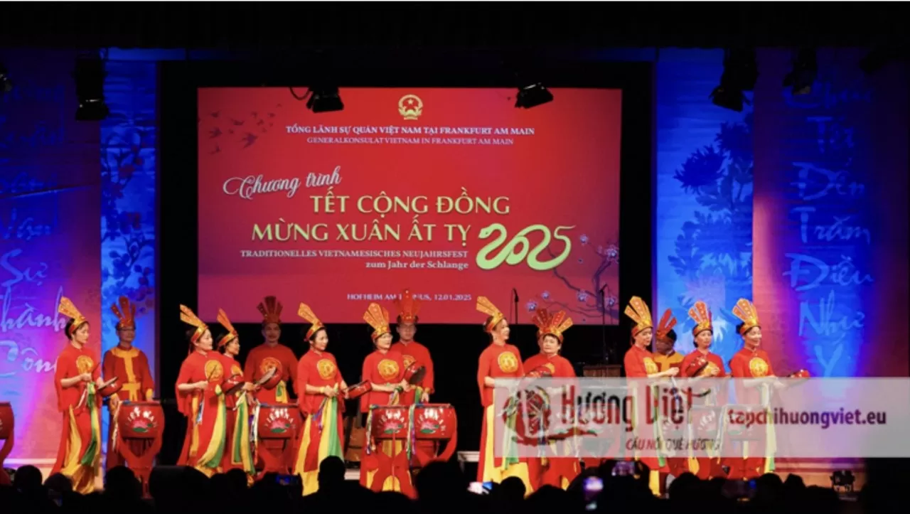 Tổng Lãnh sự quán Việt Nam tại Đức tổ chức Tết Cộng đồng mừng Xuân Ất Tỵ