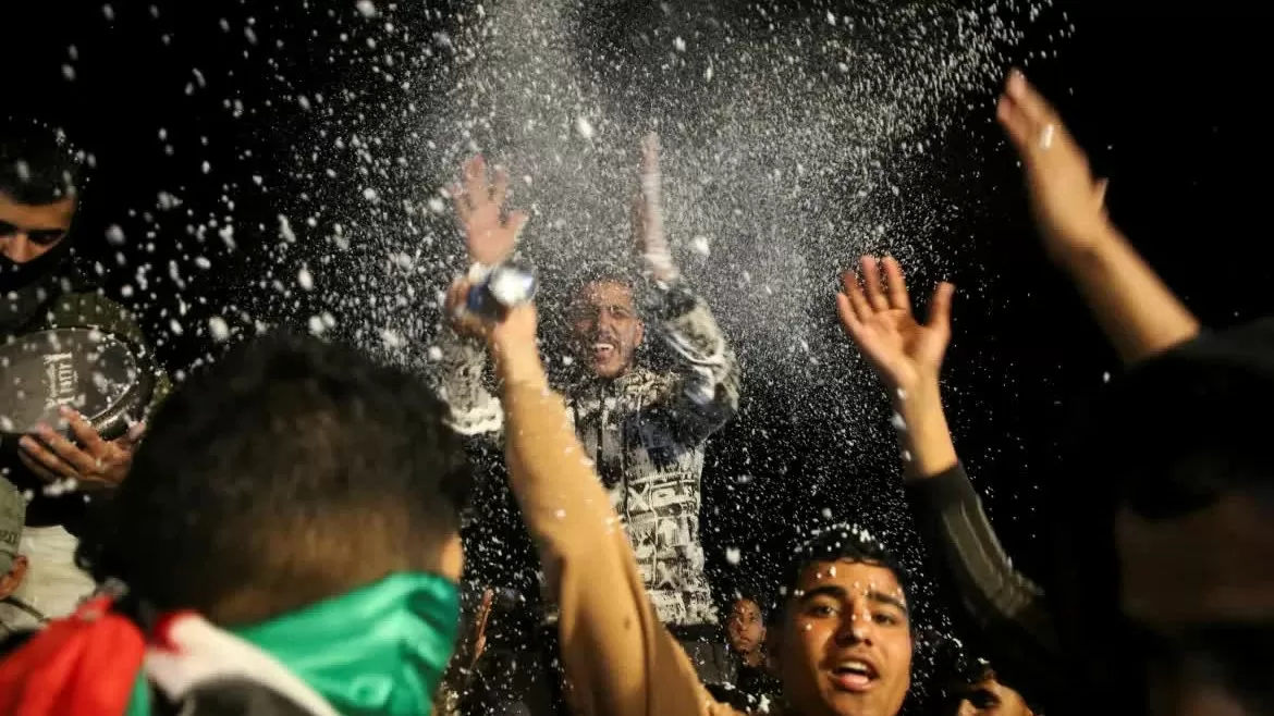 Niềm hân hoan của hàng nghìn người trên khắp Dải Gaza sau thoả thuận ngừng bắn