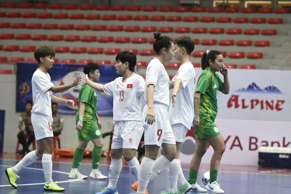 Vòng loại futsal nữ châu Á 2025: Đội tuyển nữ Việt Nam thắng 21-1 tuyển Macau (Trung Quốc) Vòng loại futsal nữ châu Á 2025: Đội tuyển nữ Việt Nam thắng 21-1 tuyển Macau (Trung Quốc)