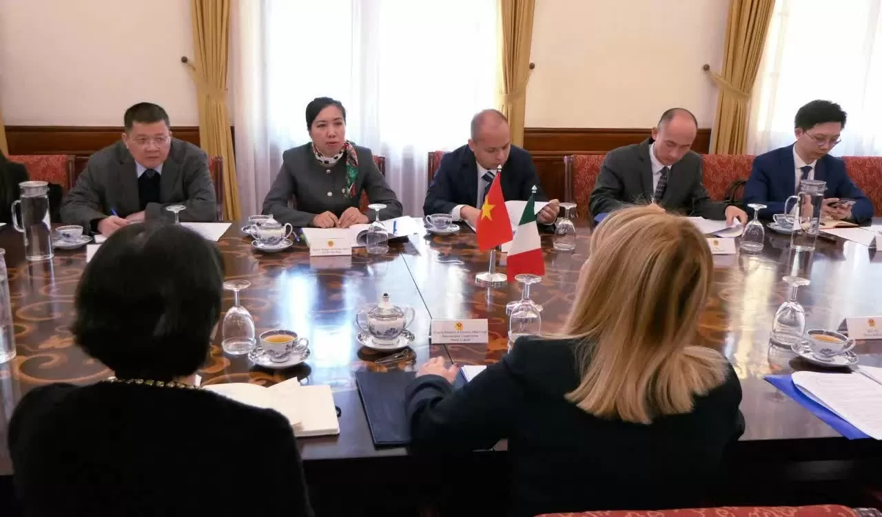 Vietnam-Italy convene sixth deputy ministerial-level political consultation