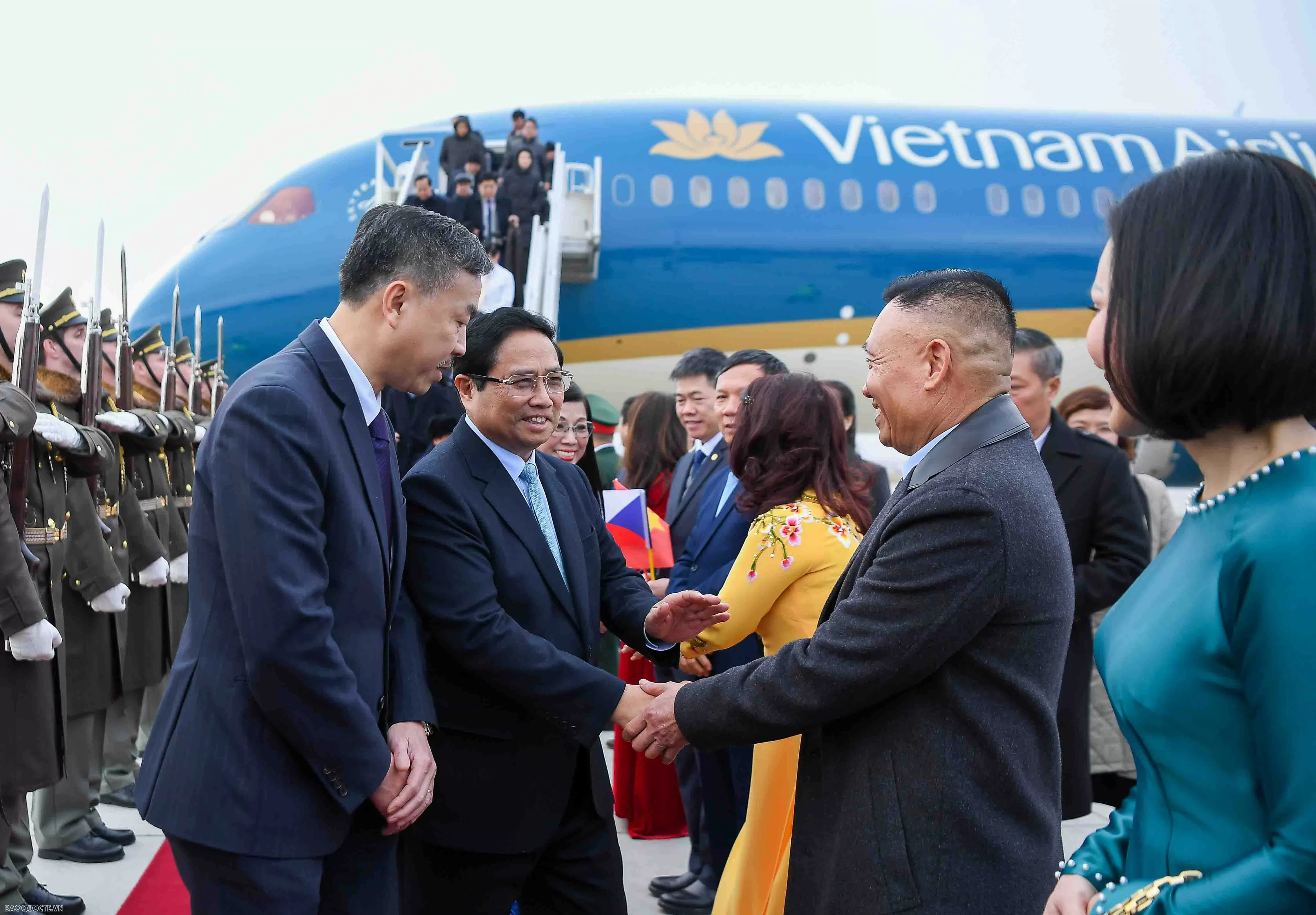 PM Pham Minh Chinh arrives in Prague, beginning official visit to Czech Republic