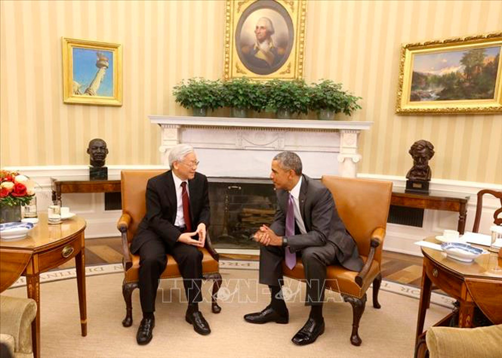 Tổng Bí thư Nguyễn Phú Trọng hội đàm với Tổng thống Hoa Kỳ Barack Obama tại Nhà Trắng tháng 7/2015.
