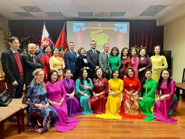 Overseas Vietnamese communities worldwide celebrate Tet (Lunar New Year)